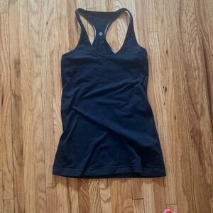 Lululemon size 8 tank